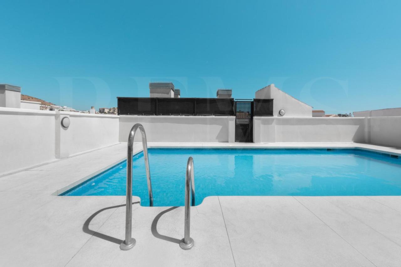 Cozy Flat With Common Pool & Parking - Center By Rems Málaga Exterior foto