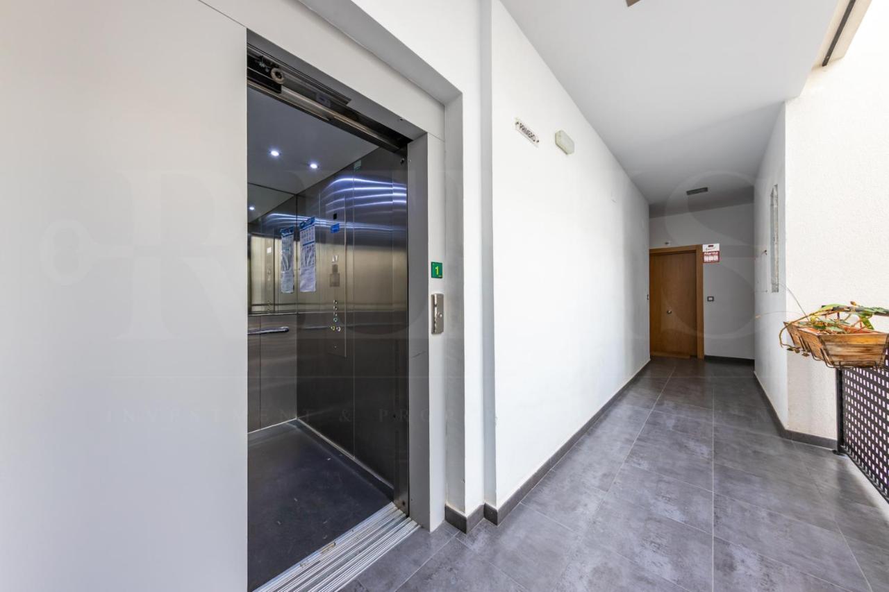 Cozy Flat With Common Pool & Parking - Center By Rems Málaga Exterior foto
